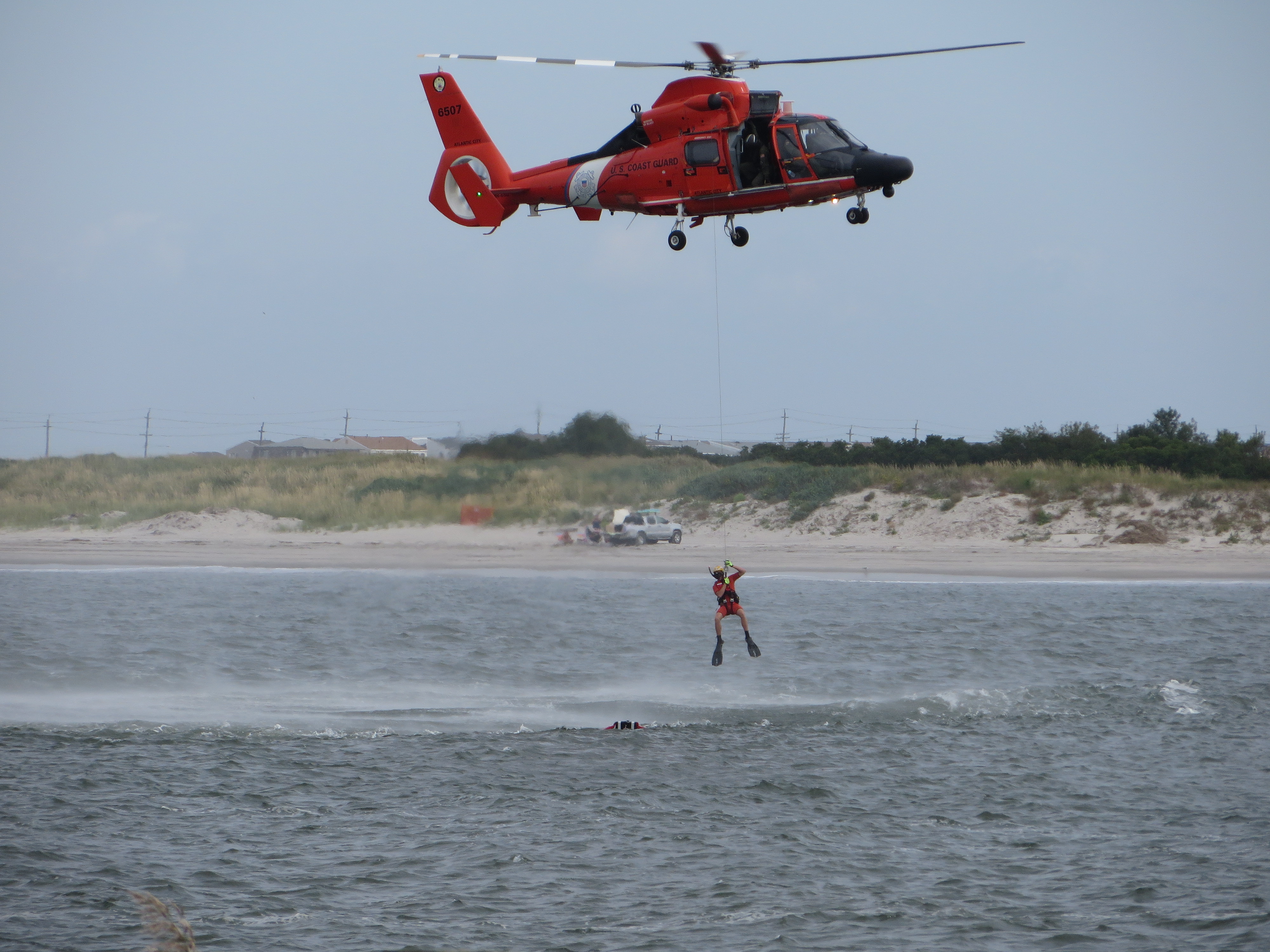 Coast Guard training exercizes in rough seas