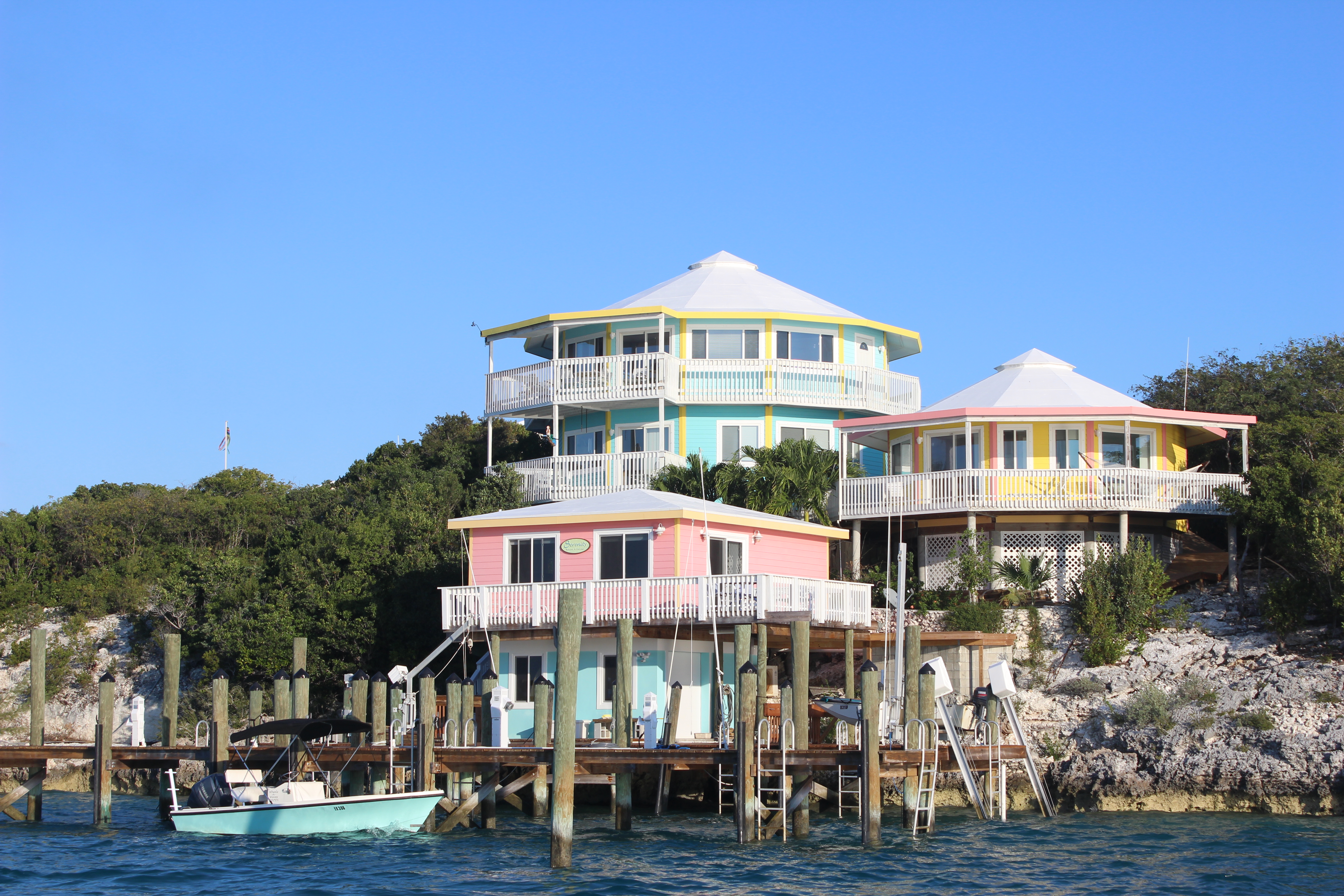 Staniel Cay yacht Club