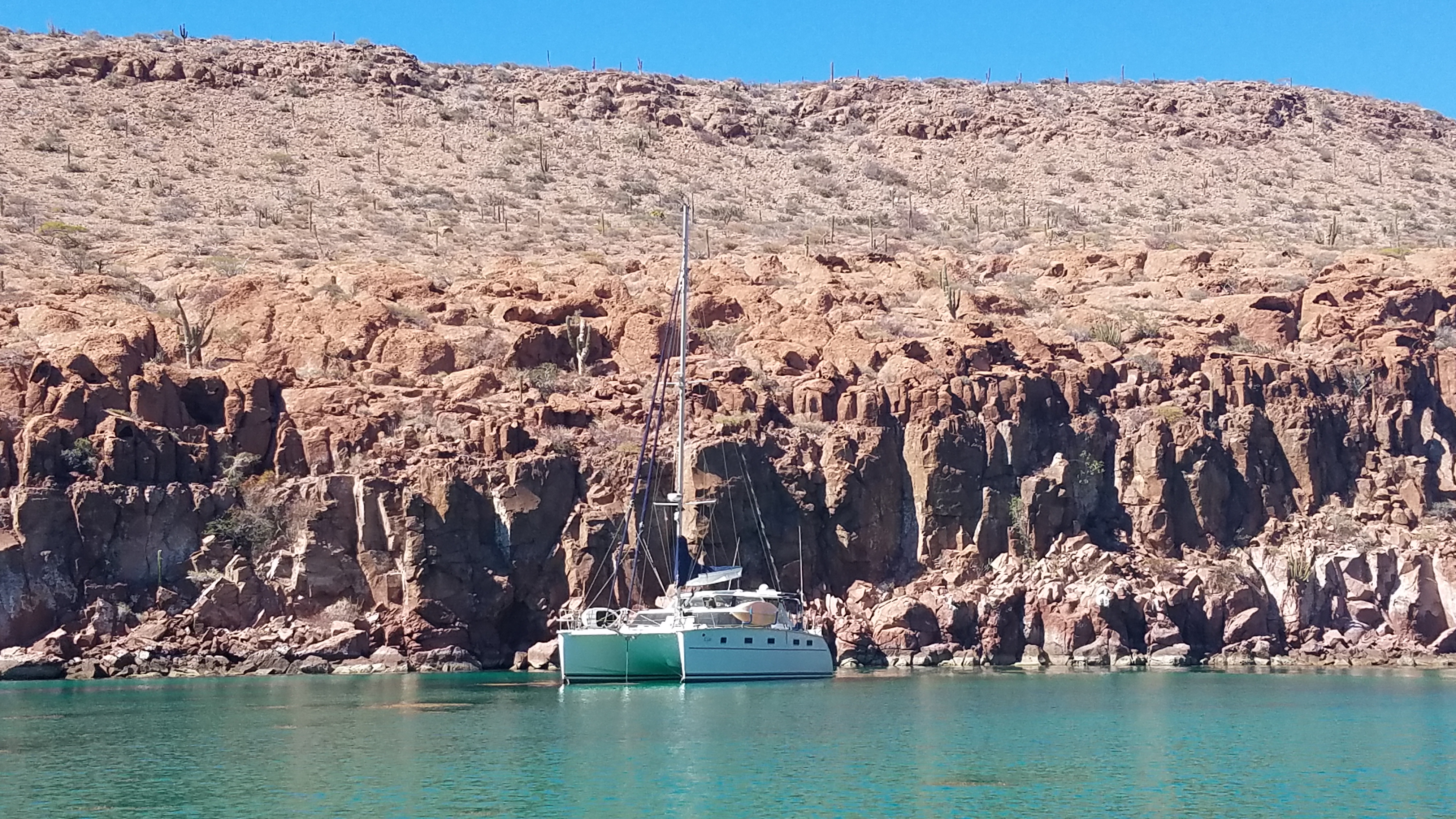 El Gato at anchor